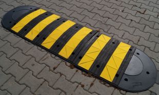 Próg podrzutowy U-17 | listwowy, 5 cm, drogowy, najazd 60 cm